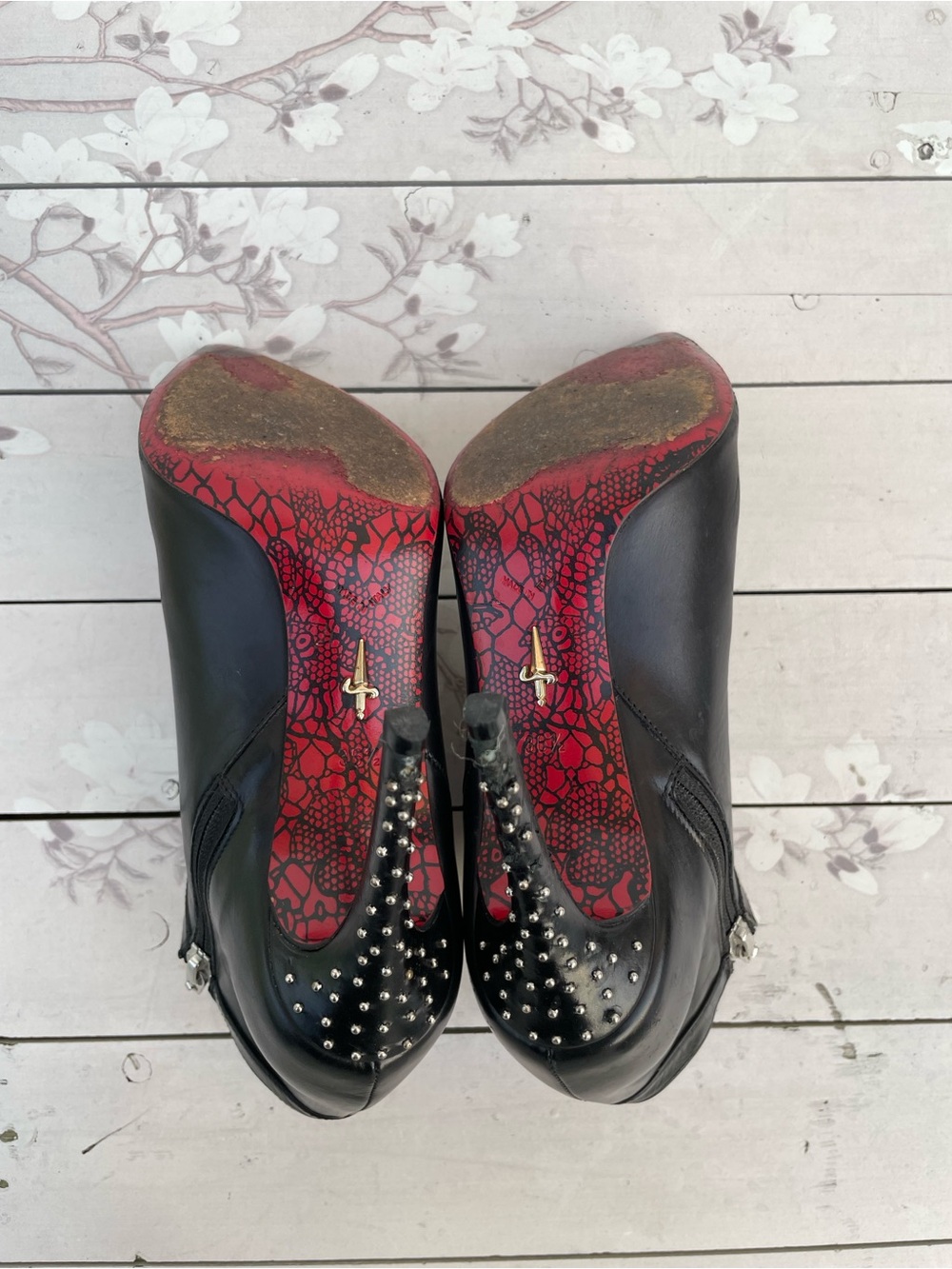 Cesare Paciotti Black Pointed Leather Ankle Booties with Red Lining - Picture 6 of 15